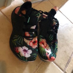 Floral New Balance tennis shoes